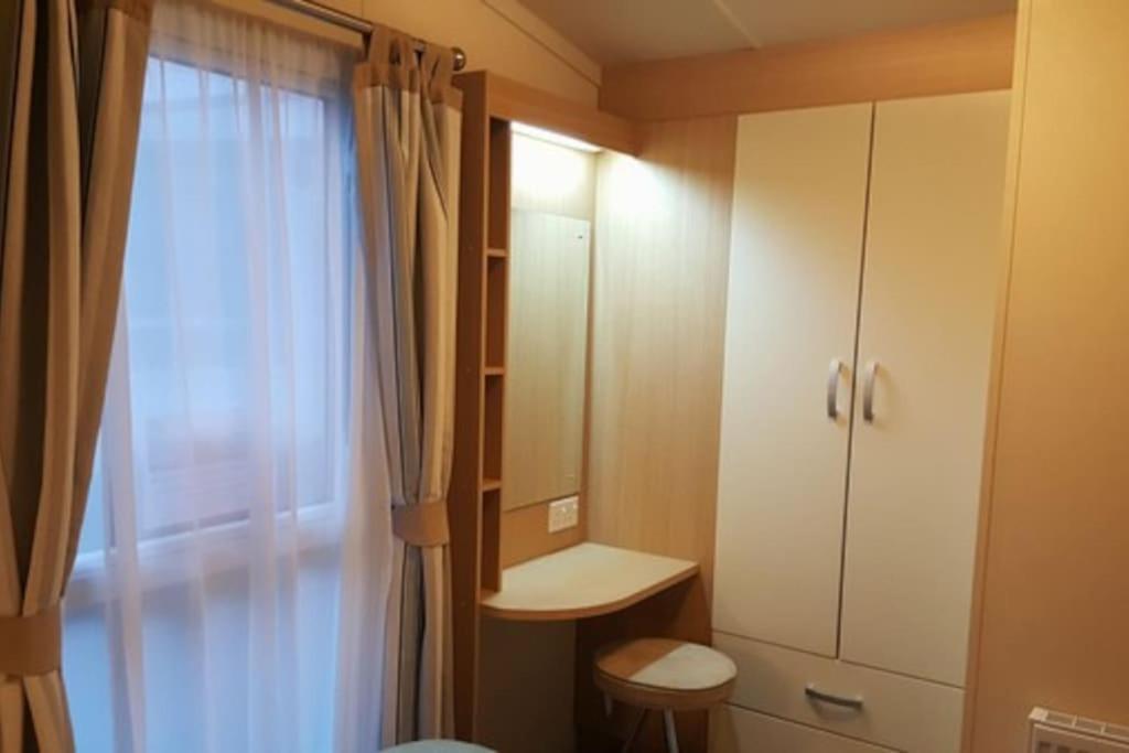 Apartamento Cozy And Relaxing With Stunning Sea Views Lytchett Minster Exterior foto