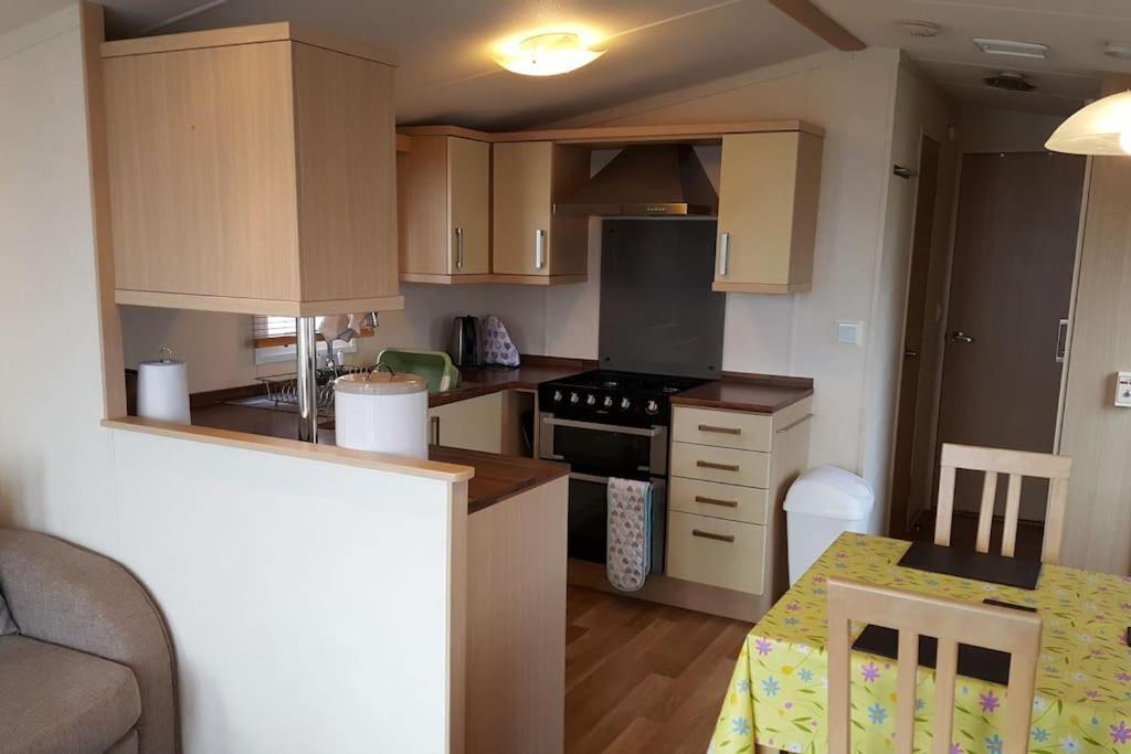 Apartamento Cozy And Relaxing With Stunning Sea Views Lytchett Minster Exterior foto